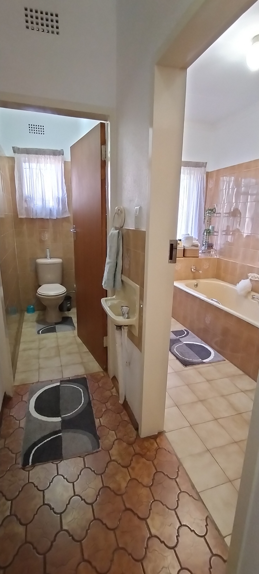 4 Bedroom Property for Sale in Jan Kempdorp Northern Cape